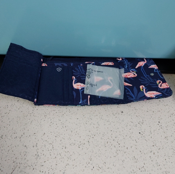 Vera Bradley RFID Riley wallet NWT Flamingo Garden - Picture 3 of 3